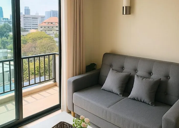 Executive 1 Bedroom And Sofa Bed Next To T21 Asoke Bts Bangkok